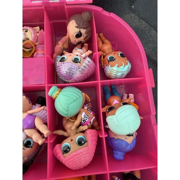 LOL Surprise Doll Lot 32 Dolls 2016-2018 w Case Accessories Big Sisters - Picture 7 of 13